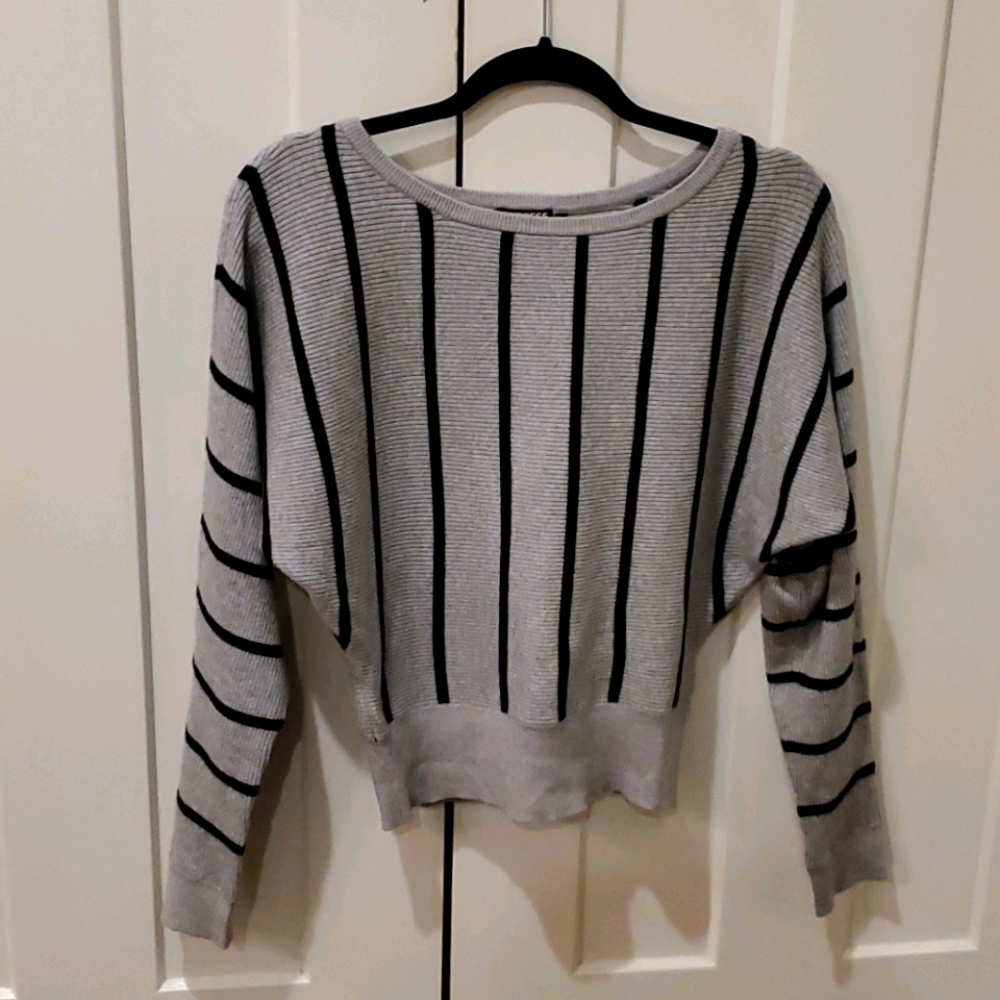 Womens XS Express Sweater